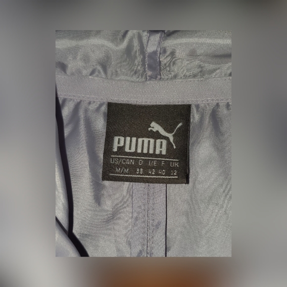 Women's Puma Windbreaker, Size M - Picture 3 of 8